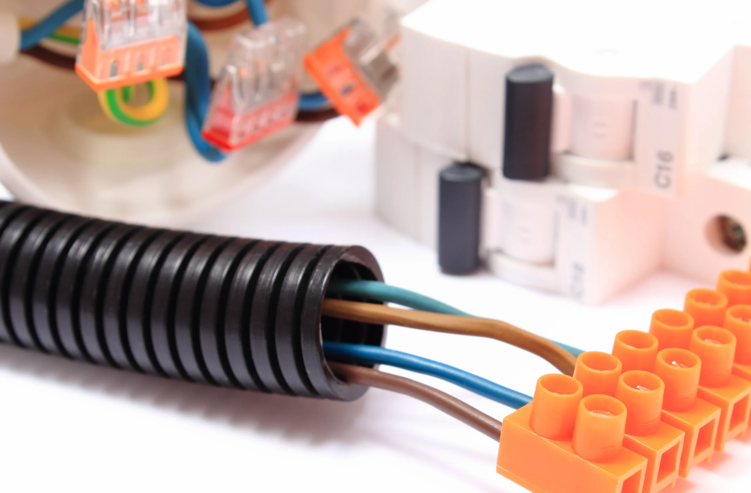 39307536_l (1) Corrugated plastic pipe